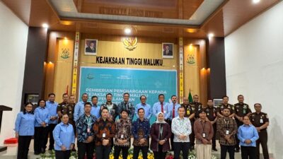 Angkasa Pura Indonesia Beri Penghargaan ke Kejati Maluku